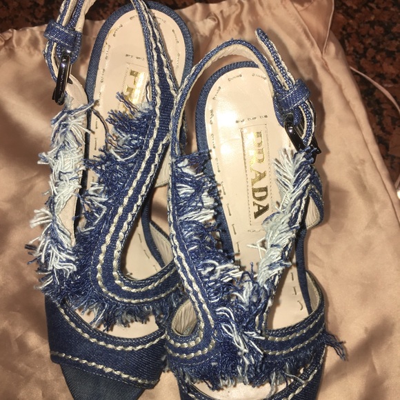 Prada - Picture 6 of 6